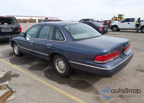 1996 Ford Crown Victoria Lx z USA, uszkodzony, nr VIN 2FALP74W3TX166458